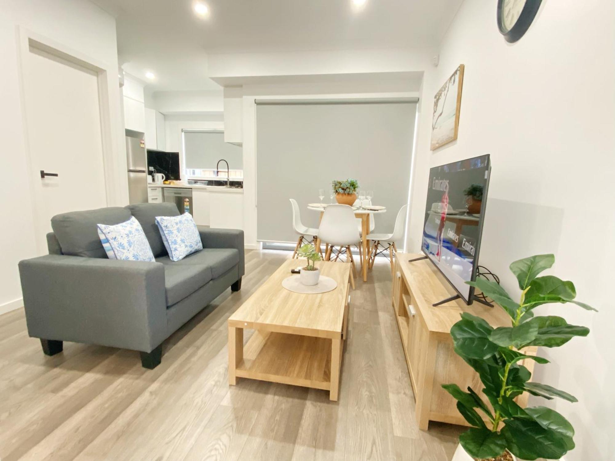 Villa Quiet Cozy Townhouse 6 Mins To Airport And Shoping Mail Melbourne Esterno foto