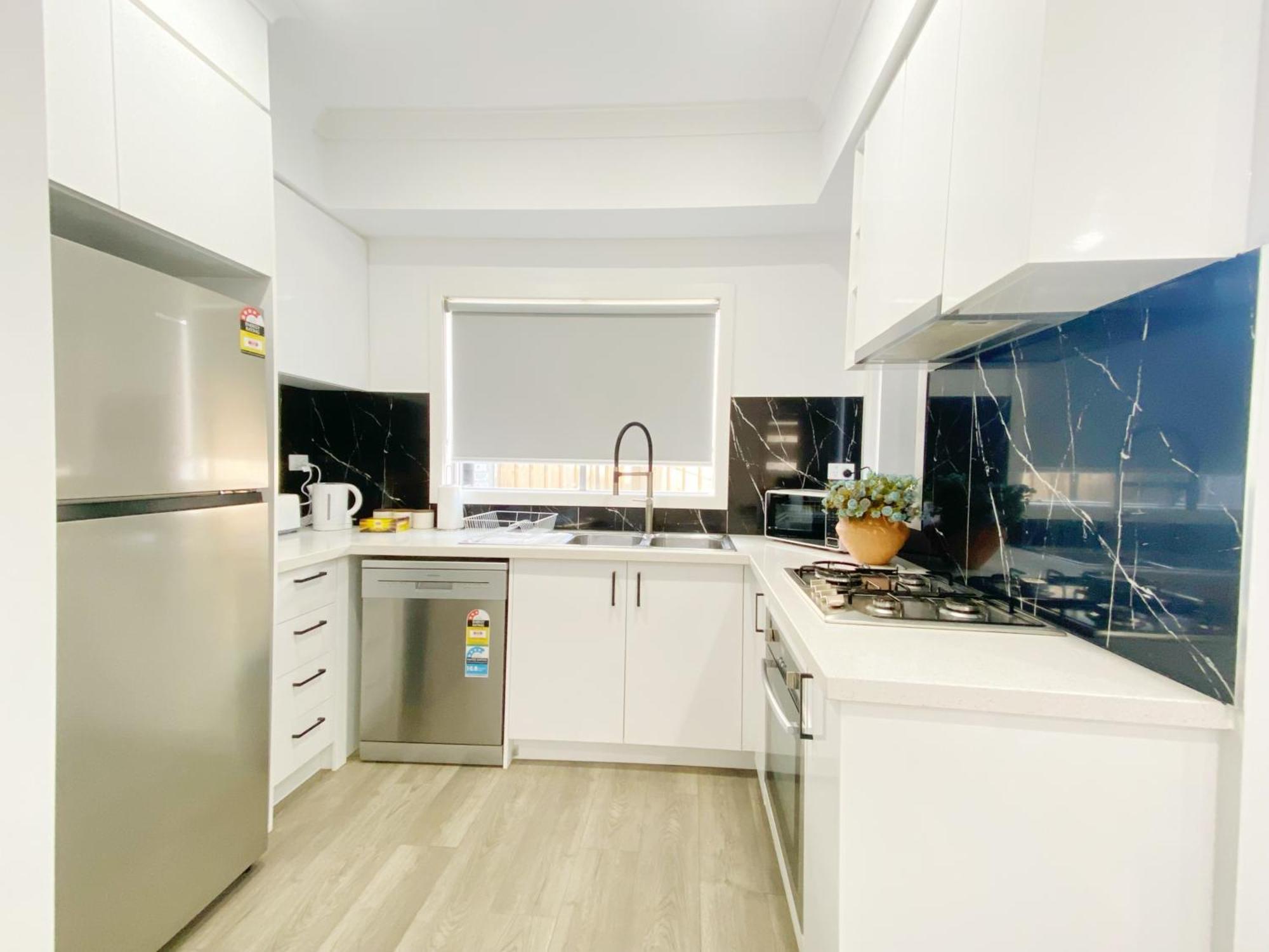 Villa Quiet Cozy Townhouse 6 Mins To Airport And Shoping Mail Melbourne Esterno foto